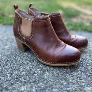 Dansko Harlene Waxy Burnished Tan Short Comfort Ankle Boots Sz 37